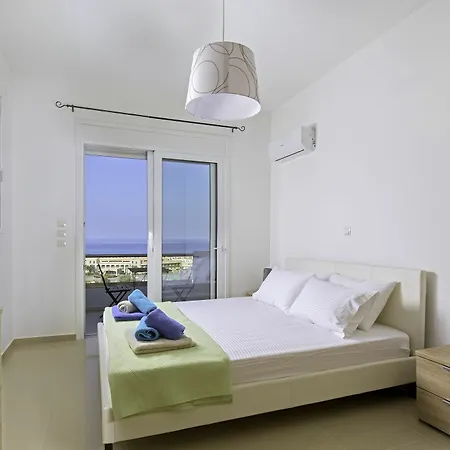 Hill & Sea View *
